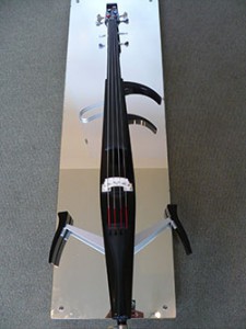 Nieuwe aanwinst Elektrische cello, merk Yamaha.