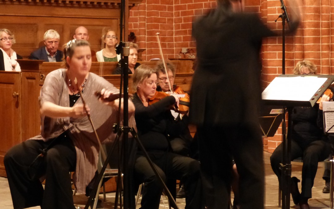 Eenkema concert Zeerijp, Filharmonie Noord. Soliste Annette Scholten lame sonore